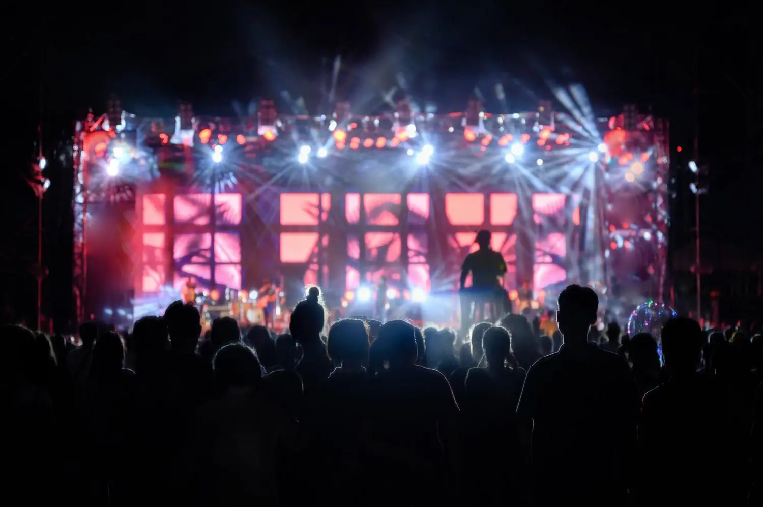 Jak zorganizować lokalny festiwal muzyczny - praktyczne wskazówki