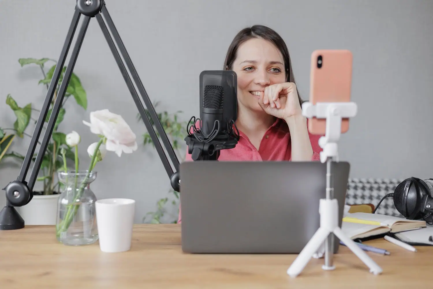 Jak stworzyć własny kanał YouTube - przewodnik dla początkujących twórców