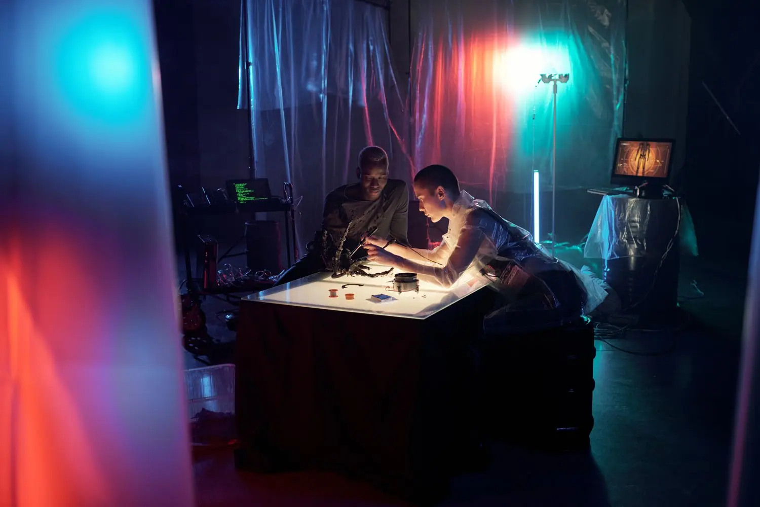 W jaki sposób stworzyć domową escape room - zagadki i scenariusze